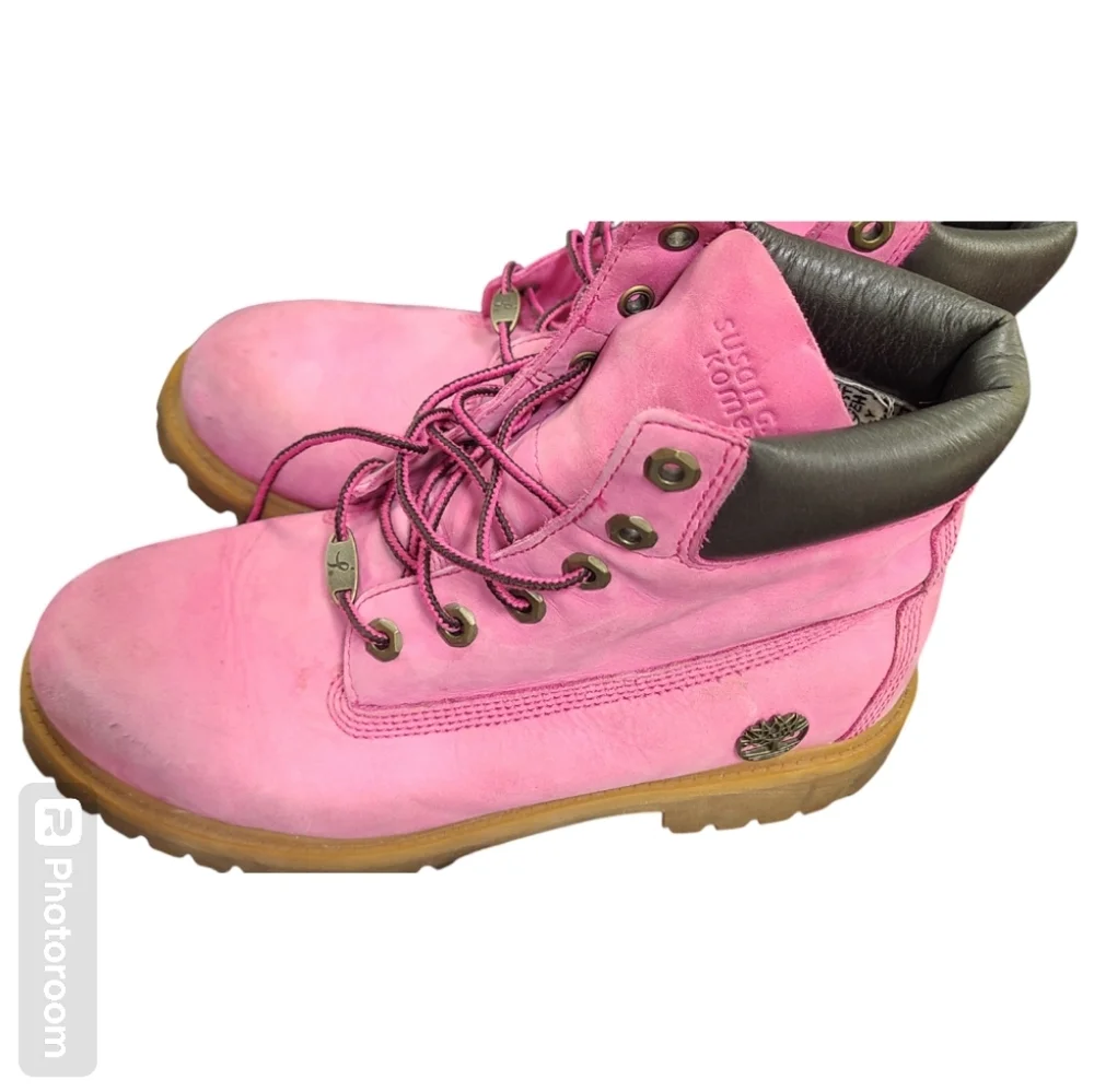 Pink Susan G Komen Breast Cancer Timberland Special‎ Edition Boots size 7 Boys